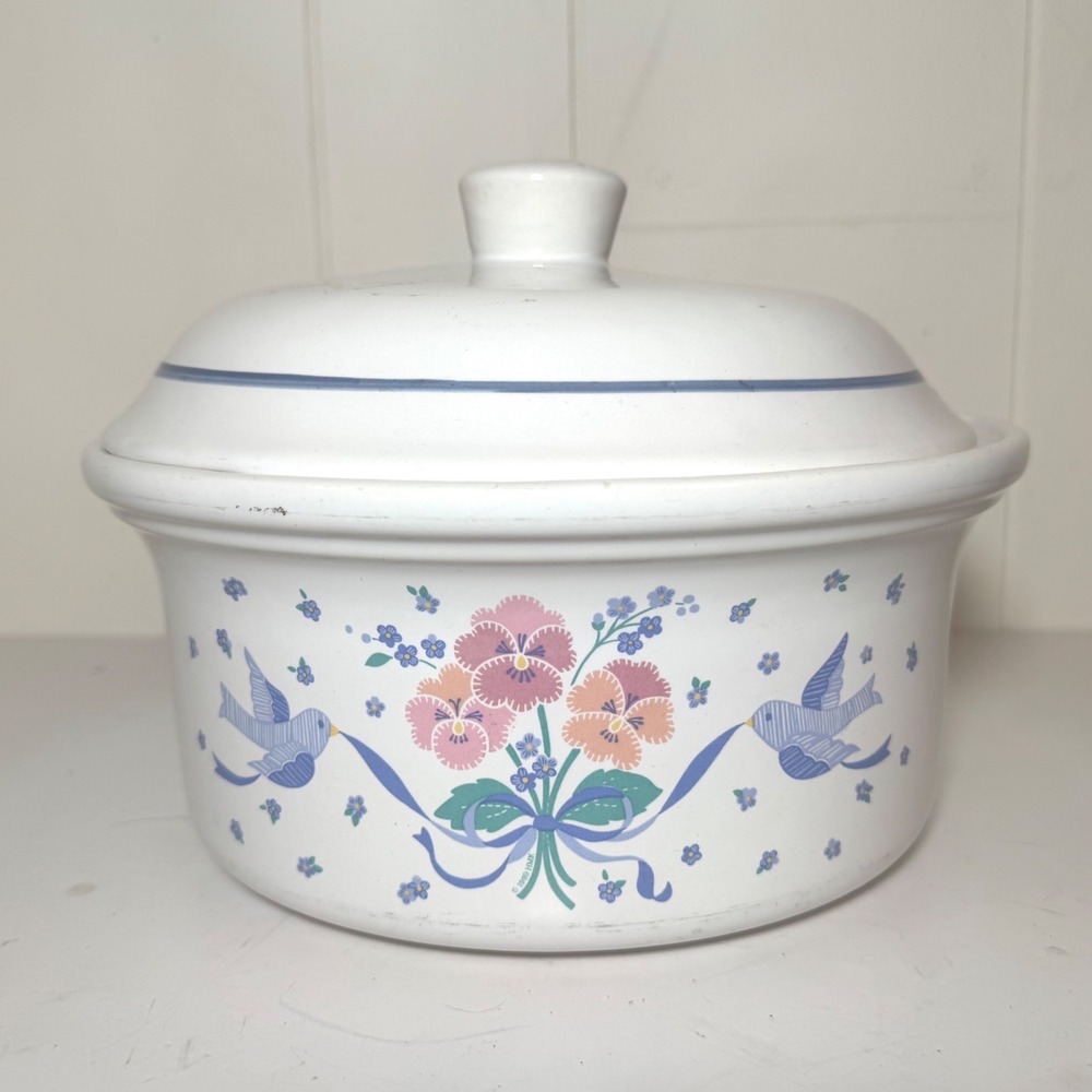 Vtg Treasure Craft Auntie Em Collection Casserole Dish with Lid  Birds Cottage
